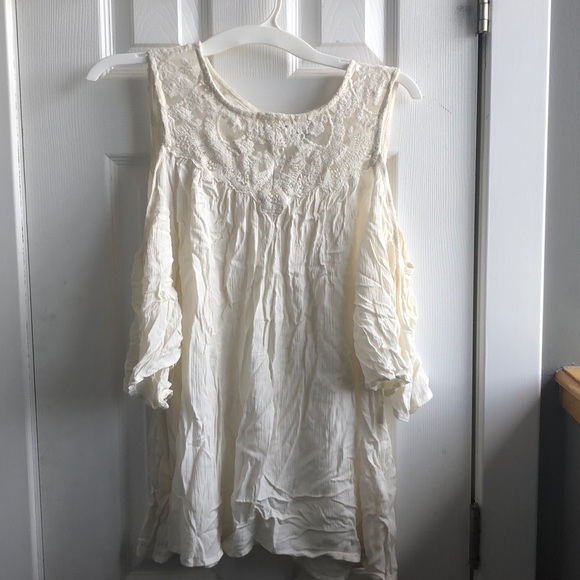 Ella Moss Olivier Cold Shoulder Top in Natural - Picture 7 of 8